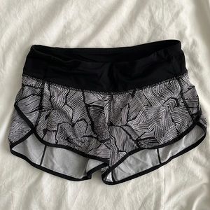 Lululemon Speed Up Low-Rise Lined Short 2.5”